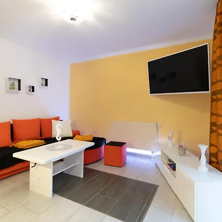 Haus Am Grossbahnhof Whg. 2 * Binz