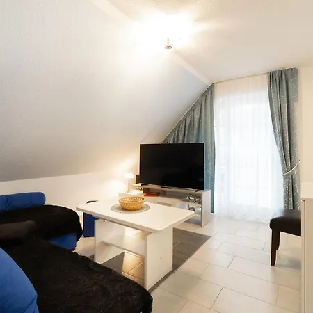 Apartment Haus Am Großbahnhof Whg. 2