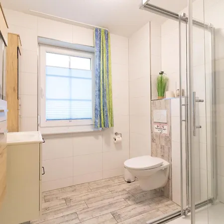 Haus Am Grossbahnhof Whg. 2 * Binz